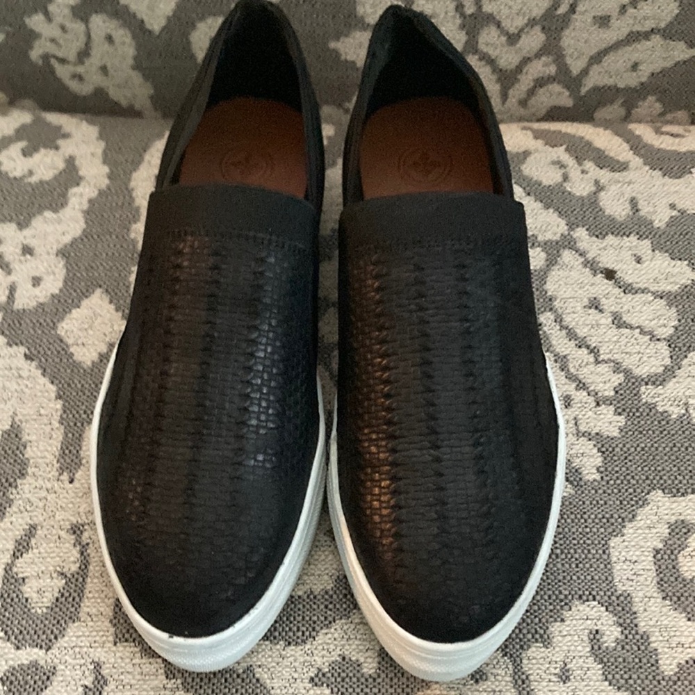 CHARLESTON SHOE CO Slip On Size 9
